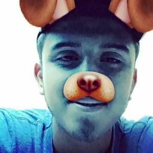 Meet your Posher, Luis felipe